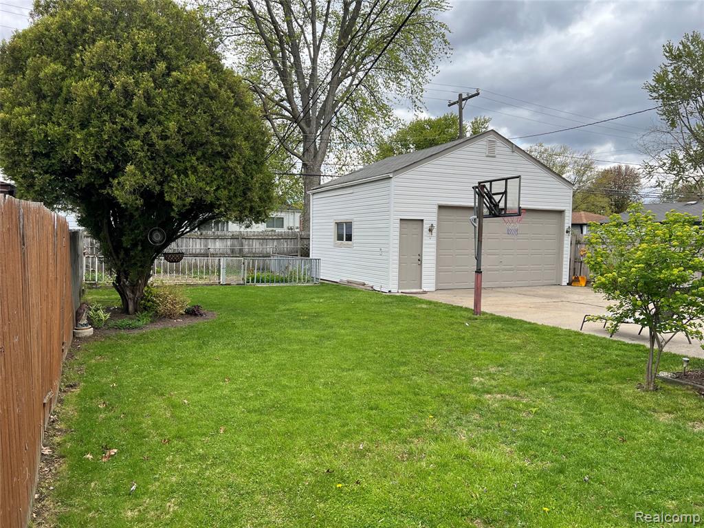 34405 Little Mack Avenue, Clinton Twp, MI 48035 — Photo 36