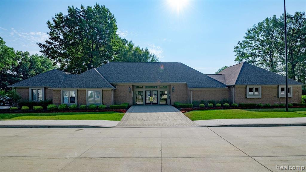 50104 AMBLESIDE, Shelby Twp, MI 48315 — Photo 22