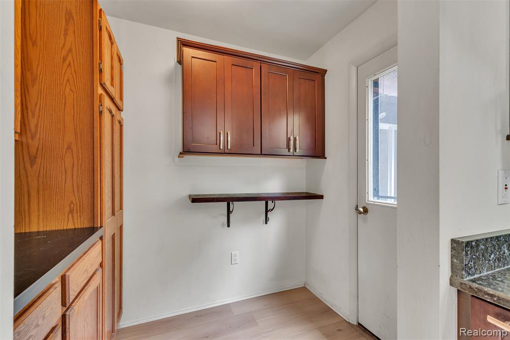 5772 Perrytown Drive, West Bloomfield, MI — Photo 30