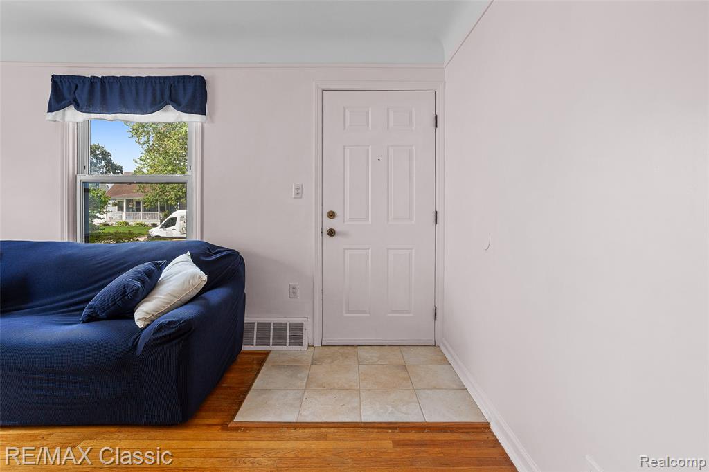 5097 Winifred Street, Wayne, MI 48184 — Photo 33