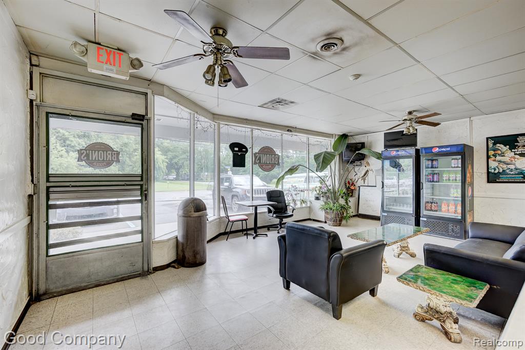 36643 Jefferson Avenue, Harrison Township, MI — Photo 4