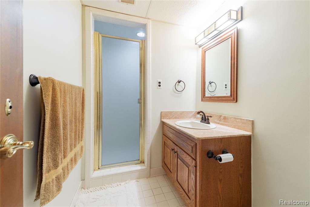 8511 Bridge Road, Grosse Ile, MI 48138 — Photo 37