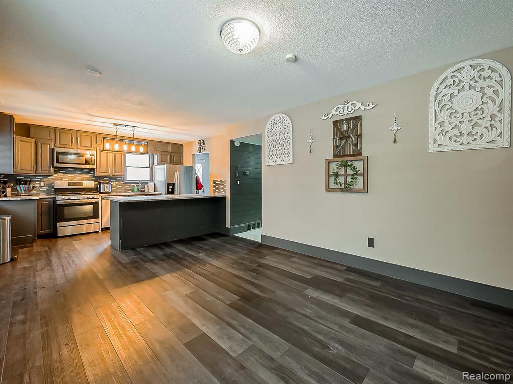 6087 N Parent Street, Westland, MI — Photo 5