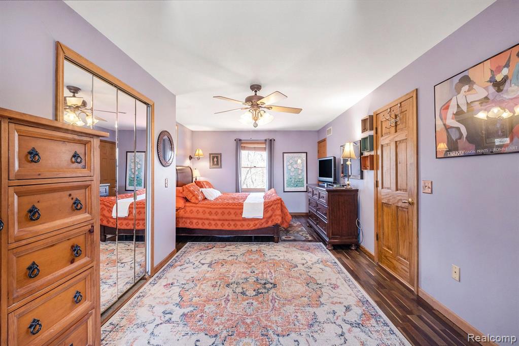 6475 HARTLAND Road, Fenton, MI 48430 — Photo 16