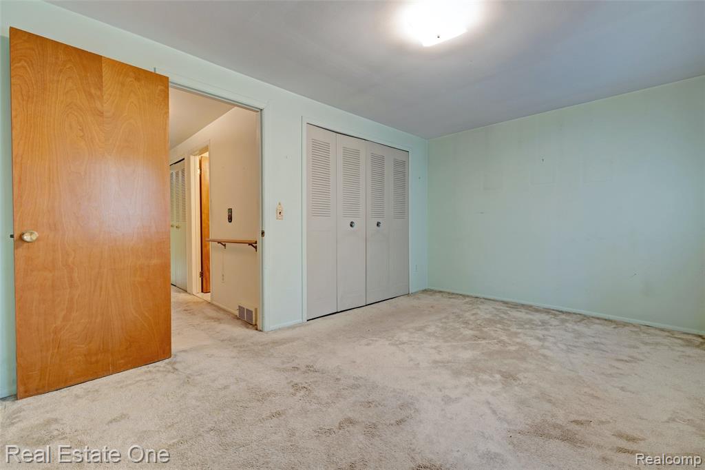 4456 15 Mile Road, Sterling Heights, MI 48310 — Photo 14
