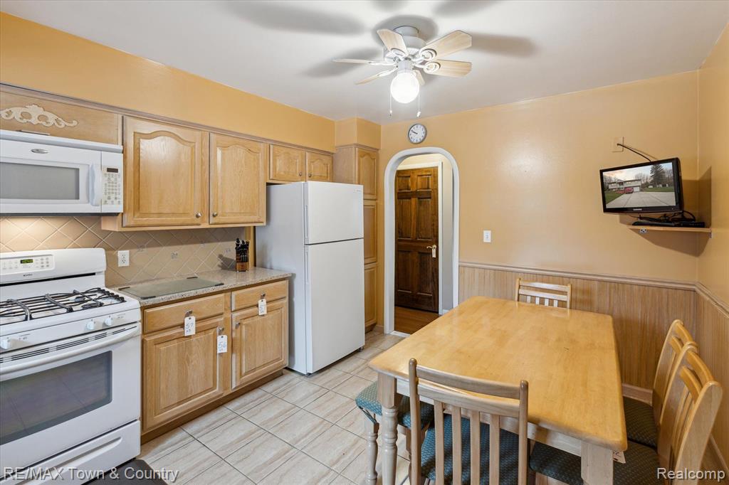 541 W STOCKWELL Road, Harrison, MI 48625 — Photo 17