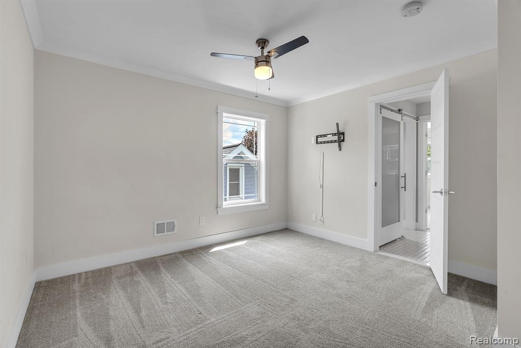 423 Woodlawn Ave, Royal Oak, MI 48073 — Photo 25