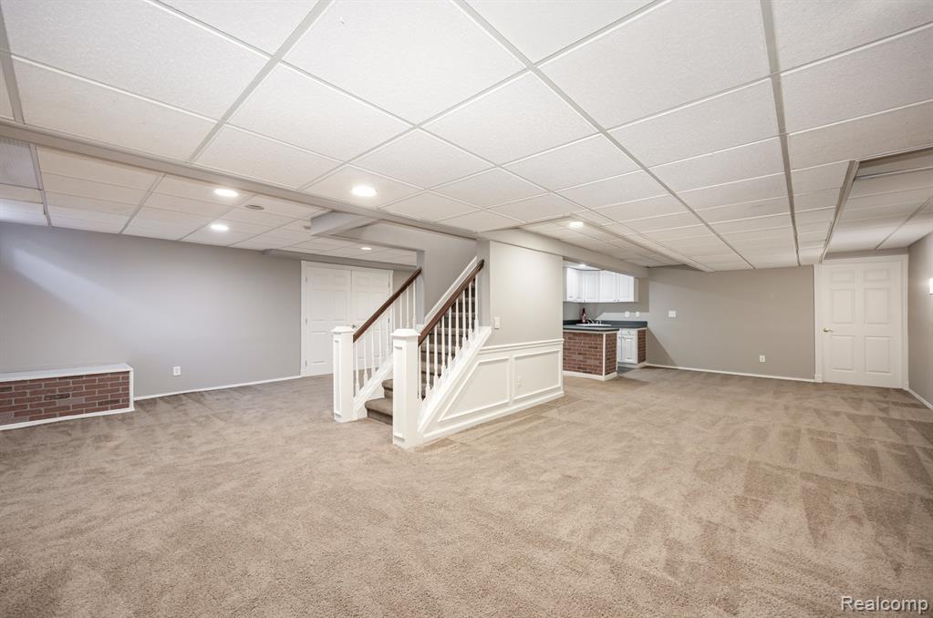 53005 Gregory Drive, Macomb, MI 48042 — Photo 33