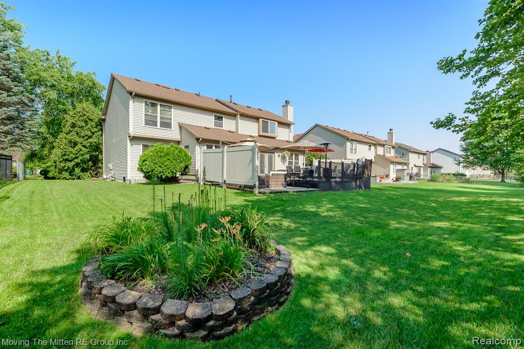 9501 Madison Drive, Belleville, MI 48111 — Photo 52