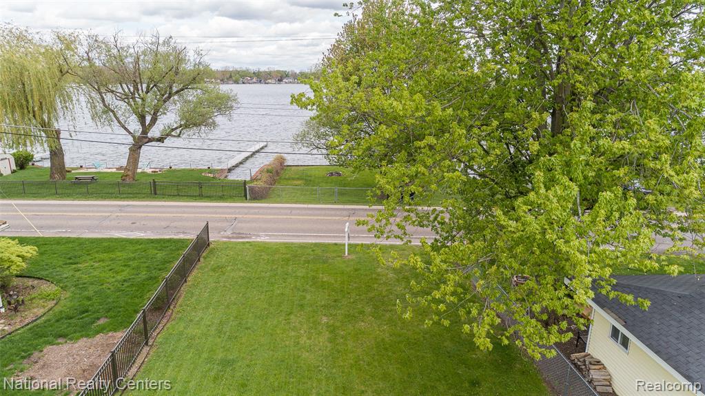903 S. Lake Drive, Novi, MI — Photo 8