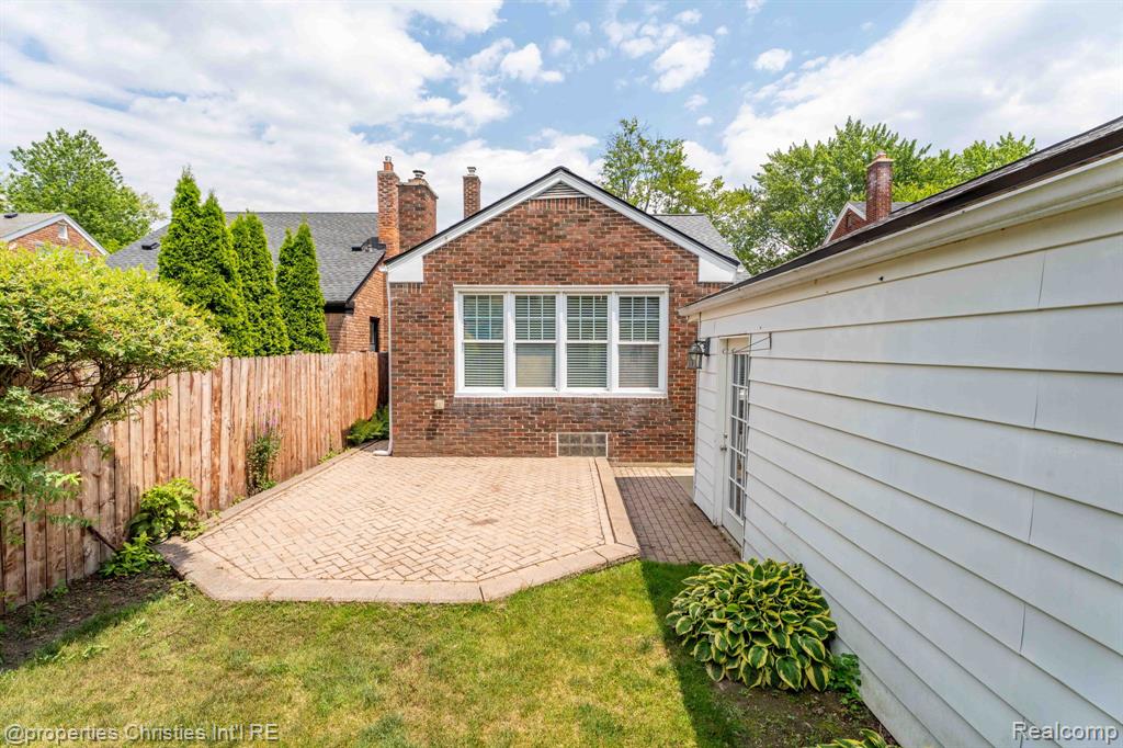 708 S Minerva Avenue, Royal Oak, MI 48067 — Photo 68