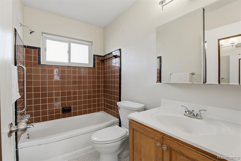 31651 Grant Street, Wayne, MI, 48184