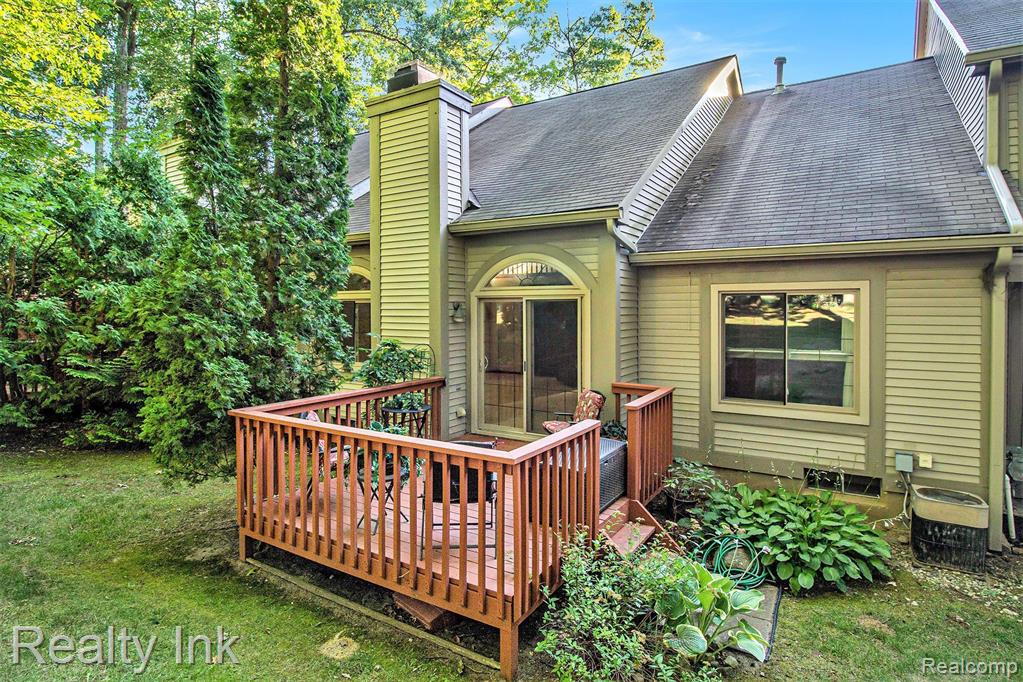 808 MAPLEWOOD CT, Brighton, MI 48116 — Photo 18