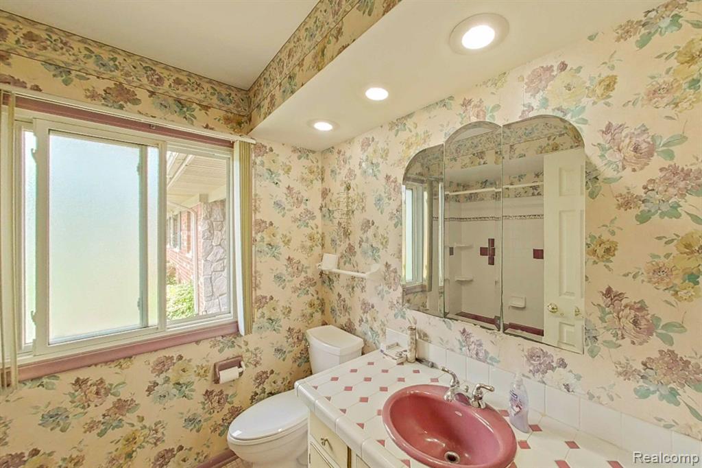 4395 OLD CARRIAGE Road, Flint, MI 48507 — Photo 30