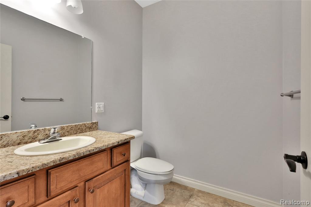 16417 Bishopsgate Drive, Macomb, MI 48044 — Photo 10