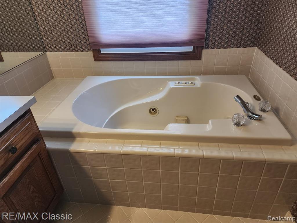 4480 Bayberry Court, Warren, MI 48092 — Photo 25