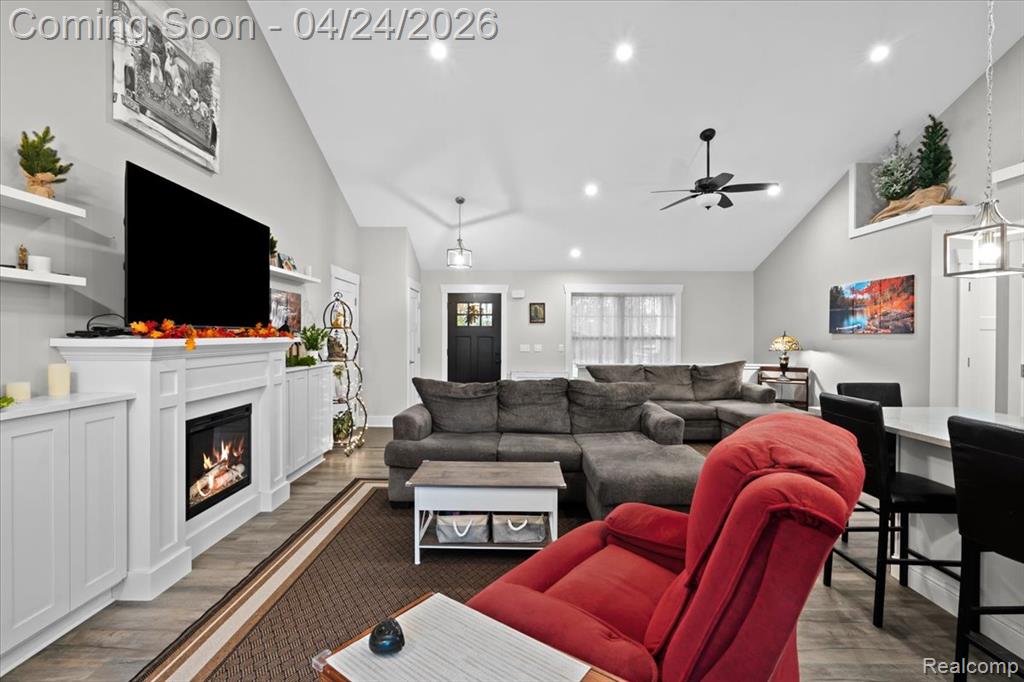 5860 Scenic Bluff Drive, Brighton, MI 48116 — Photo 6