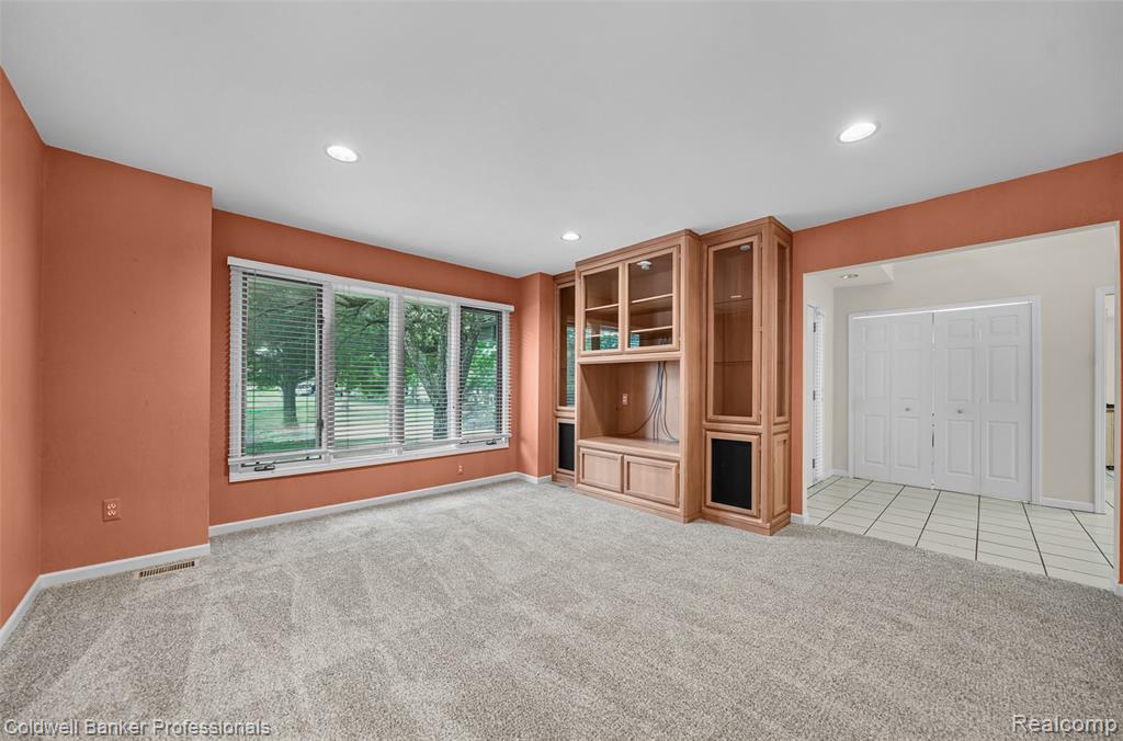 6560 Pleasant Lake Court, 11, West Bloomfield, MI — Photo 31