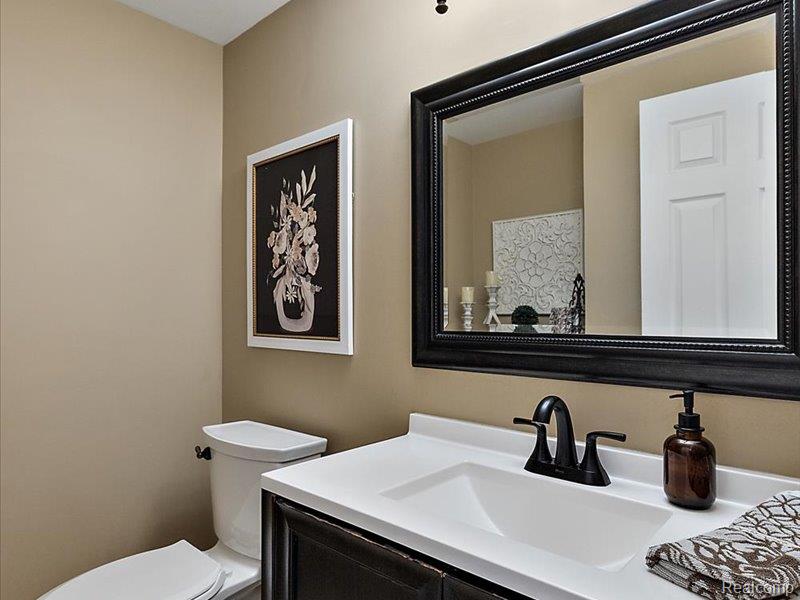 4884 Georgetown Drive, Rochester, MI 48306 — Photo 35