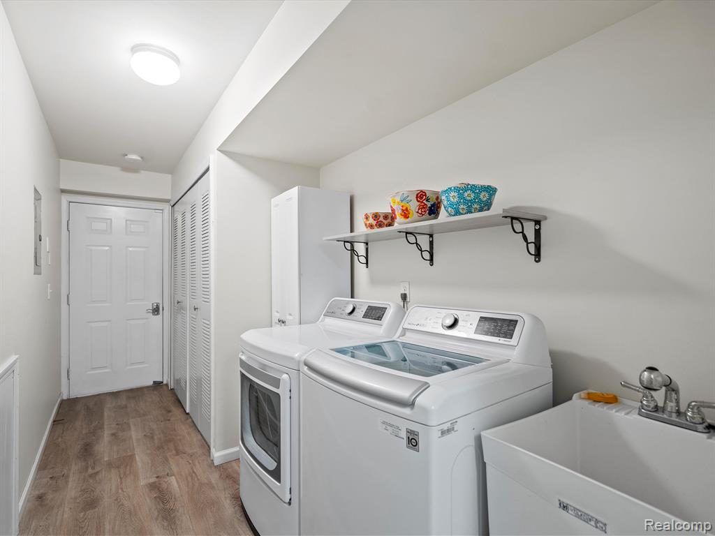 5288 BROOKEMONTE Circle, Rochester, MI 48306 — Photo 18
