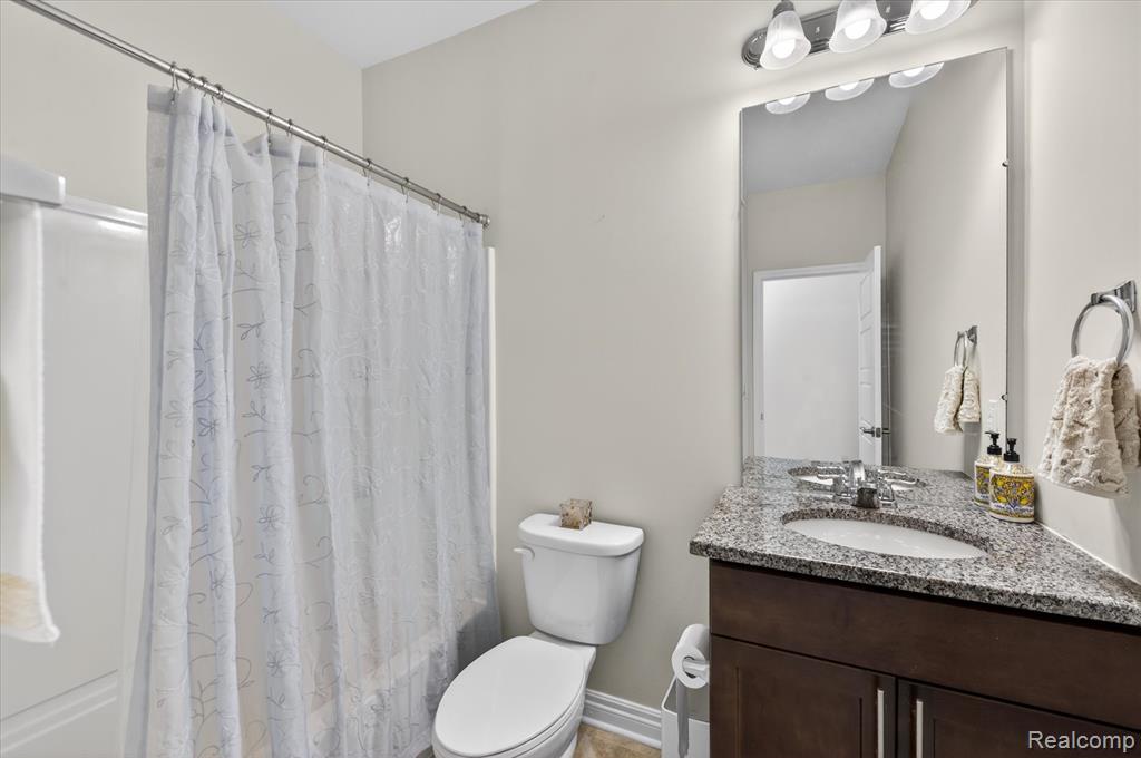 2942 Montgomery Circle, Walled Lake, MI 48390 — Photo 27