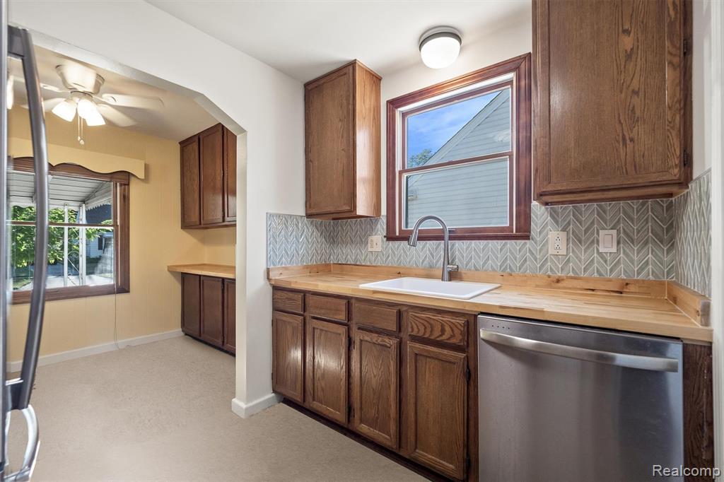 917 N Edison Avenue, Royal Oak, MI 48067 — Photo 15