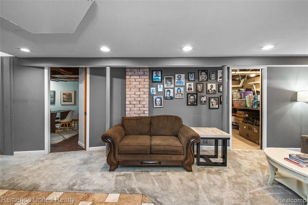 717 S Edgeworth Avenue, Royal Oak, MI 48067 — Photo 41