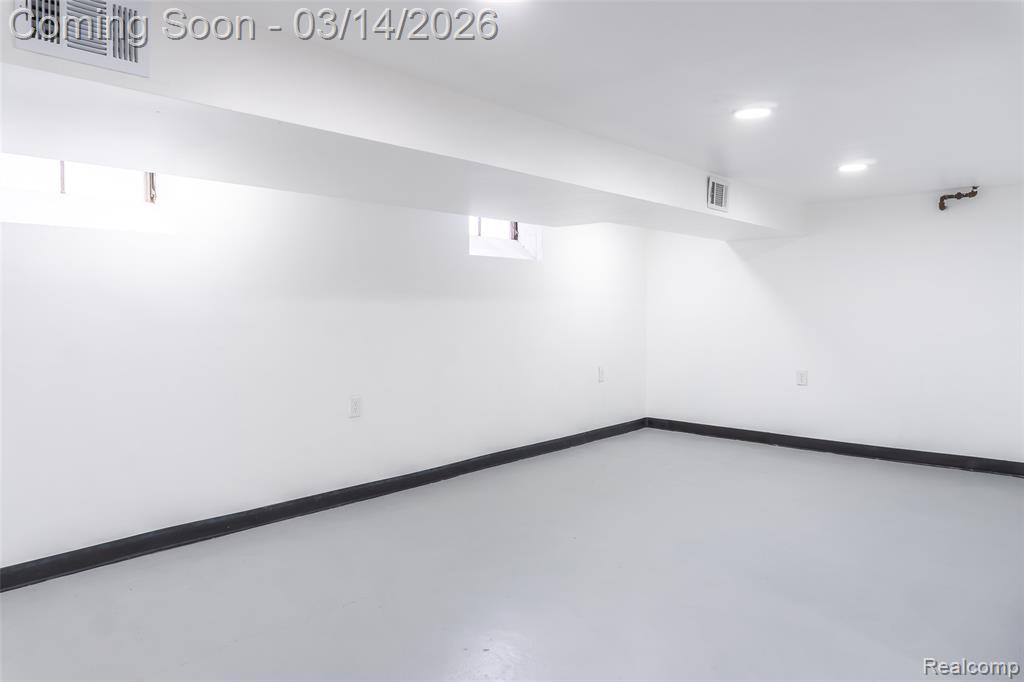 22824 Donald Avenue, Eastpointe, MI 48021 — Photo 22