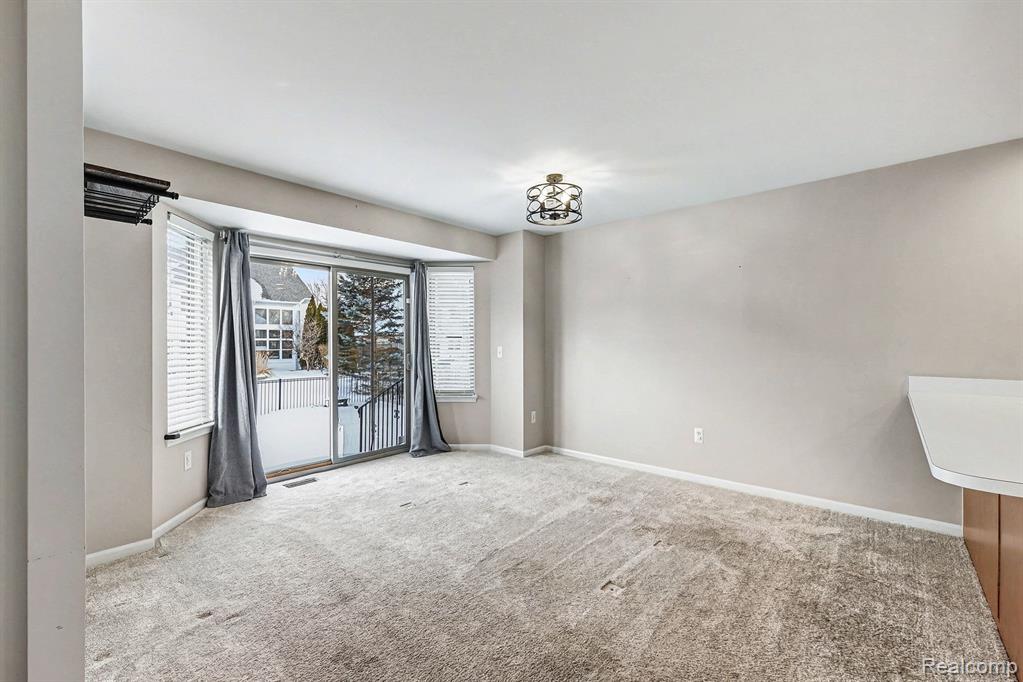 38846 Hampton Court, Harrison Township, MI — Photo 5