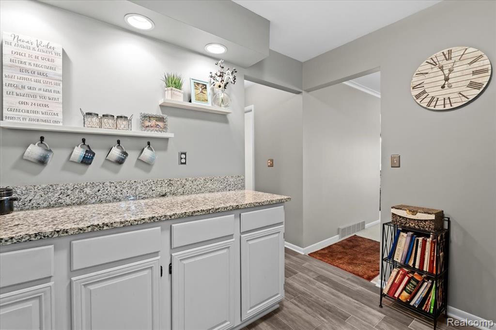 9498 Fenwin Drive, Grand Blanc, MI, 48439