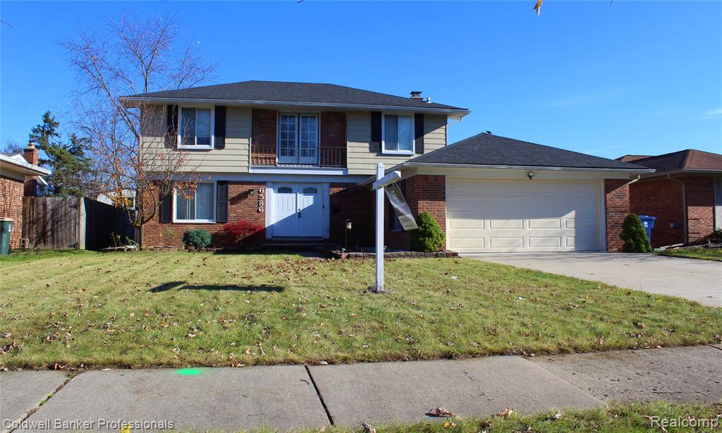 6586 CARRIAGE HILLS Drive, Canton, MI 48187 — Photo 32