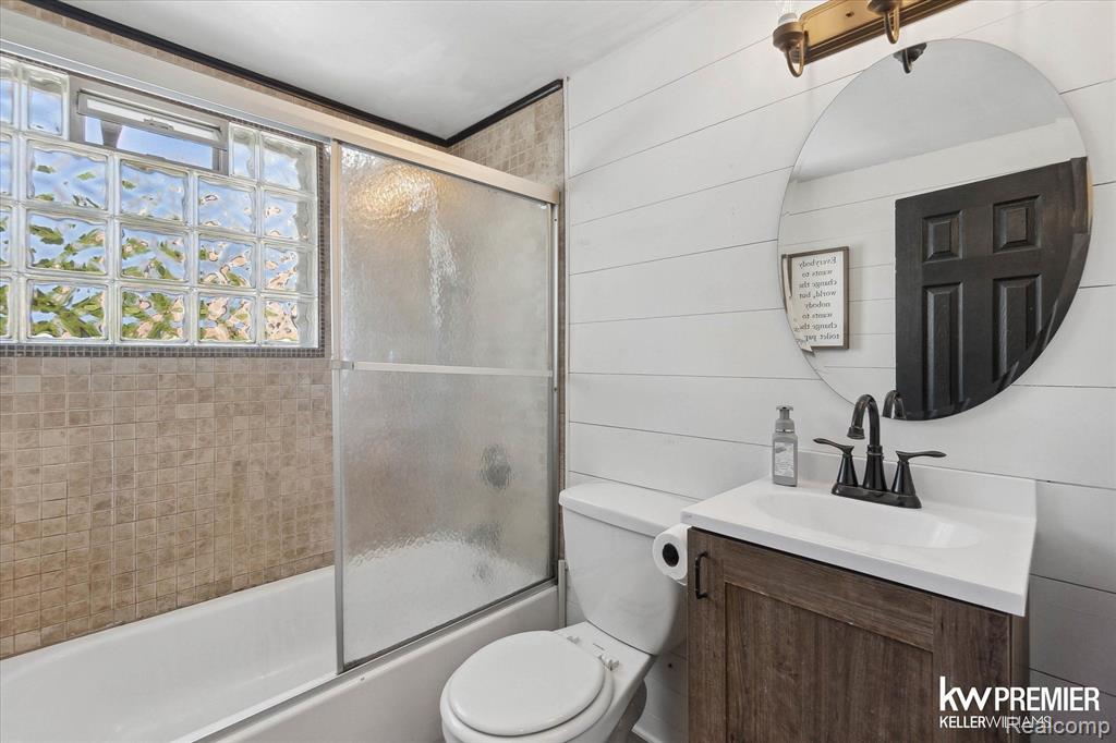 40955 Utica Road, Sterling Heights, MI 48313 — Photo 16