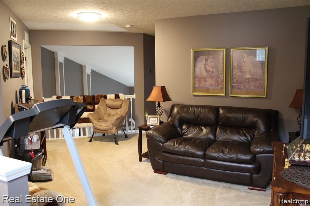 895 SPIREA, Howell, MI 48843 — Photo 25