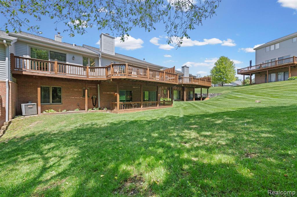 6687 Ridgeview Drive, Clarkston, MI — Photo 8