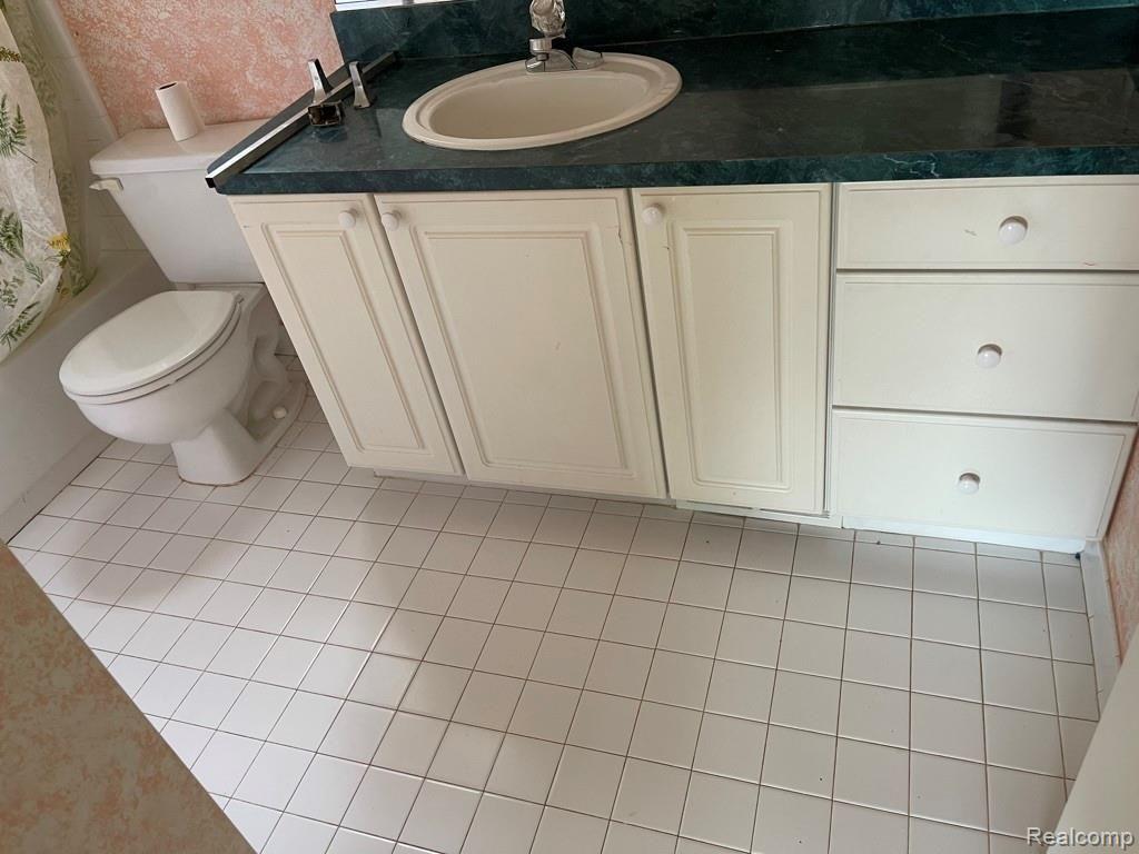 43590 WENDINGO Court, Novi, MI — Photo 24