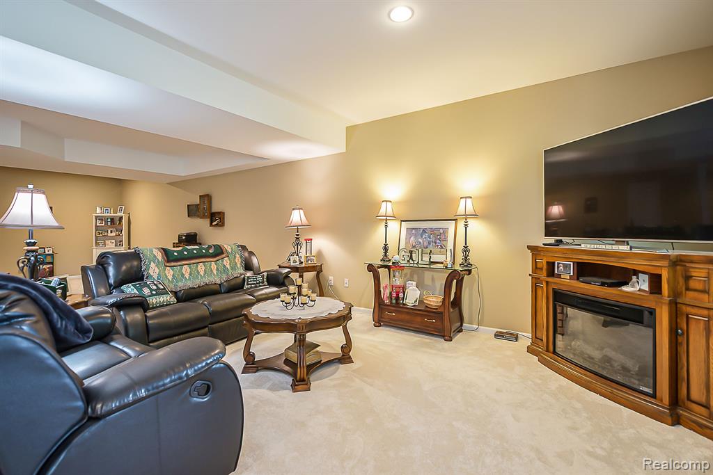 9730 TIOGA Trail N, Pinckney, MI 48169 — Photo 28