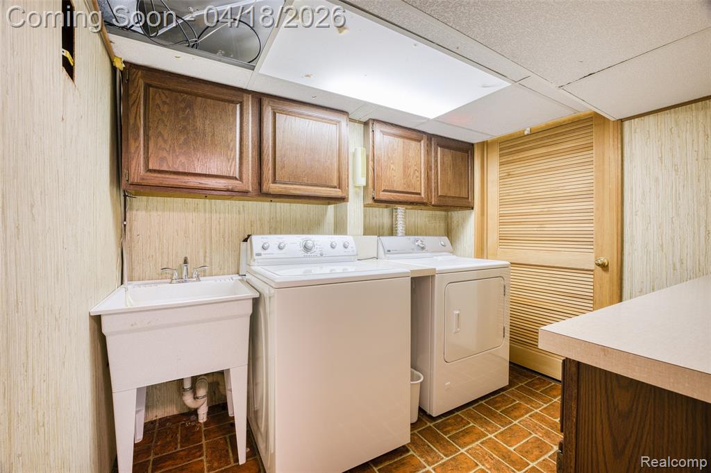 35631 Heritage Lane, Farmington, MI 48335 — Photo 31