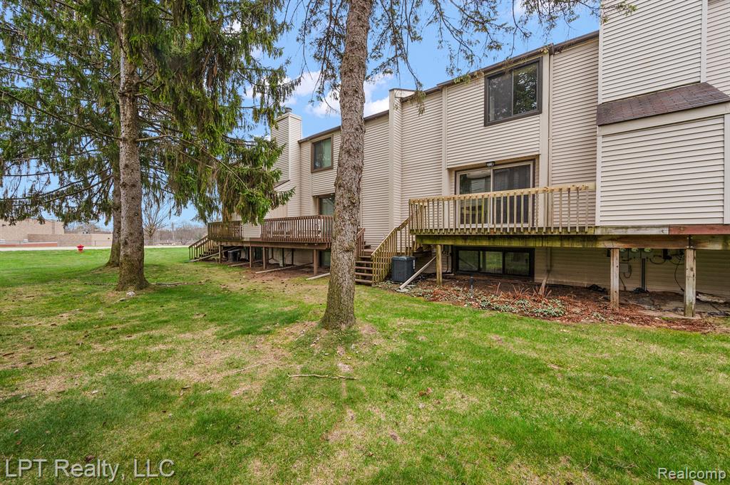 418 WILLOW GROVE Lane, Rochester Hills, MI 48307 — Photo 40