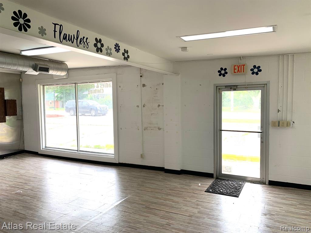 8217 S State Road, Goodrich Vlg, MI — Photo 6