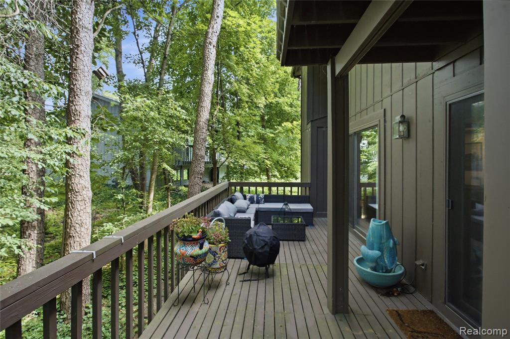 6608 Red Cedar Lane, West Bloomfield, MI 48324 — Photo 5