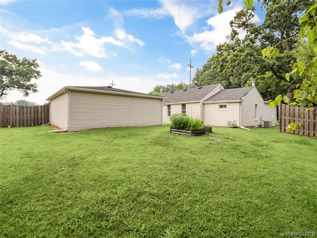 45175 Willis Road, Belleville, MI 48111 — Photo 27