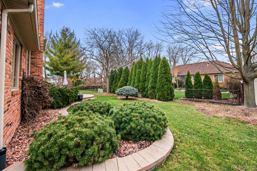 40312 Sugar Spring Drive, Sterling Heights, MI 48313 — Photo 64