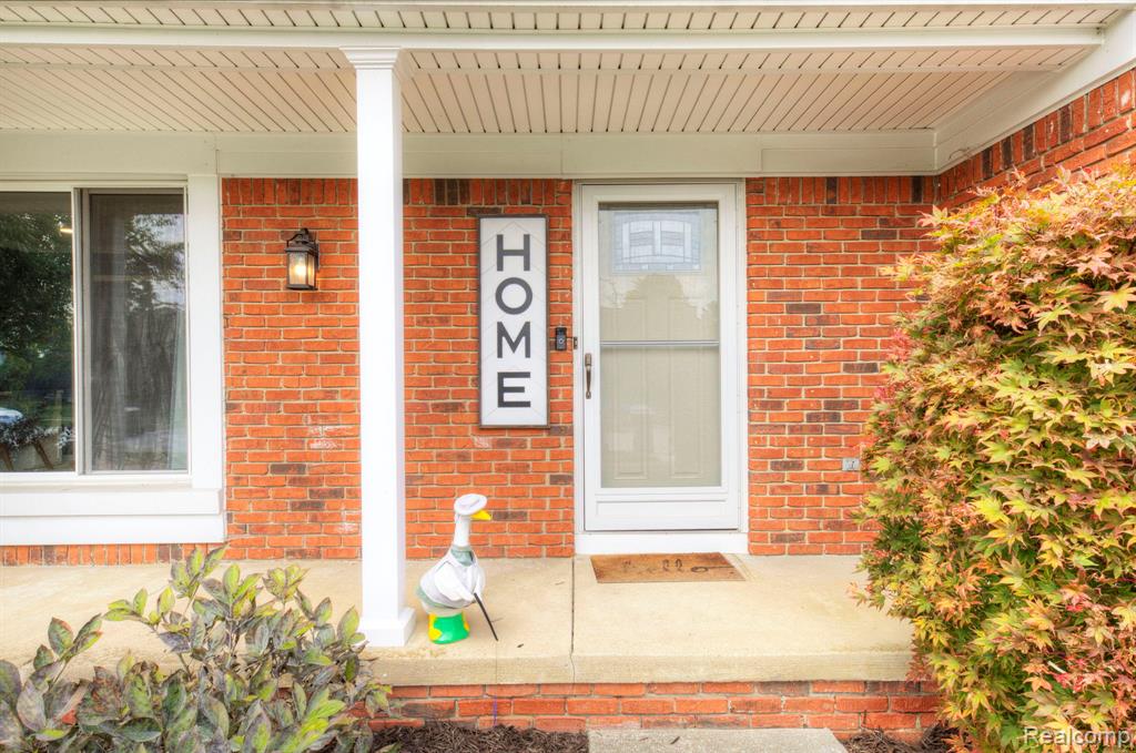 46500 E Oak Manor Court, Canton, MI 48187 — Photo 6