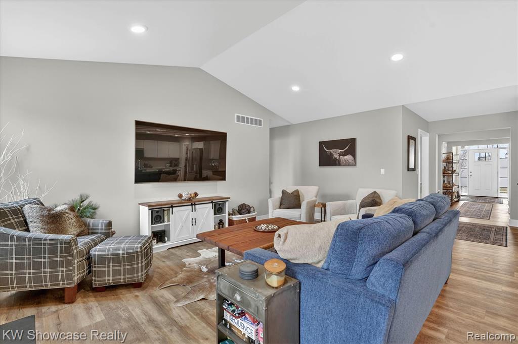 3108 Theodore E, Wixom, MI 48393 — Photo 13