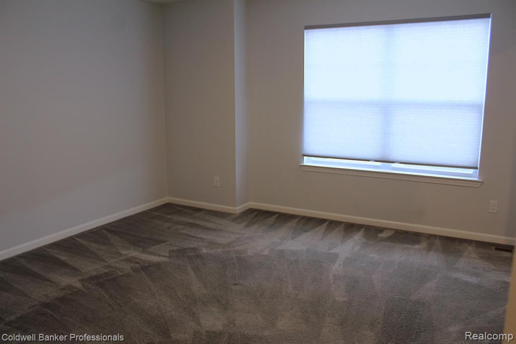 48372 FIELDSTONE Drive, Northville, MI — Photo 18