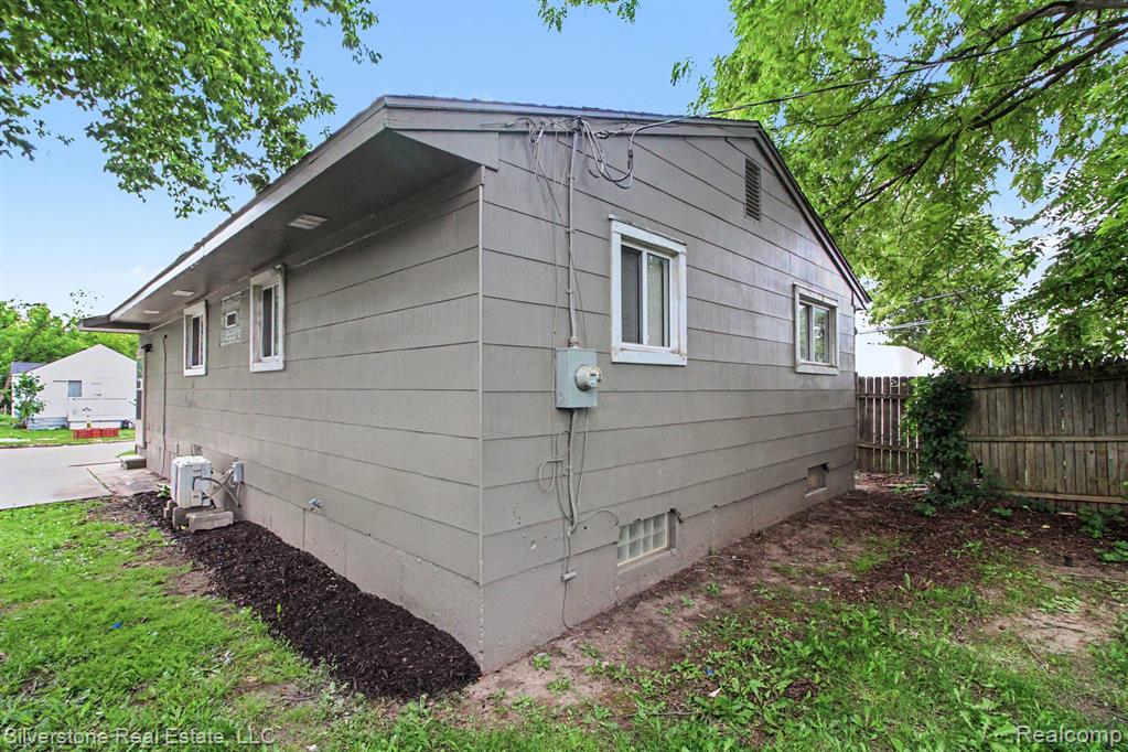 731 Monticello Avenue, Pontiac, MI 48340 — Photo 15
