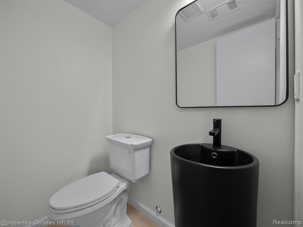 9287 PANAMA Avenue, Ypsilanti, MI 48198 — Photo 10