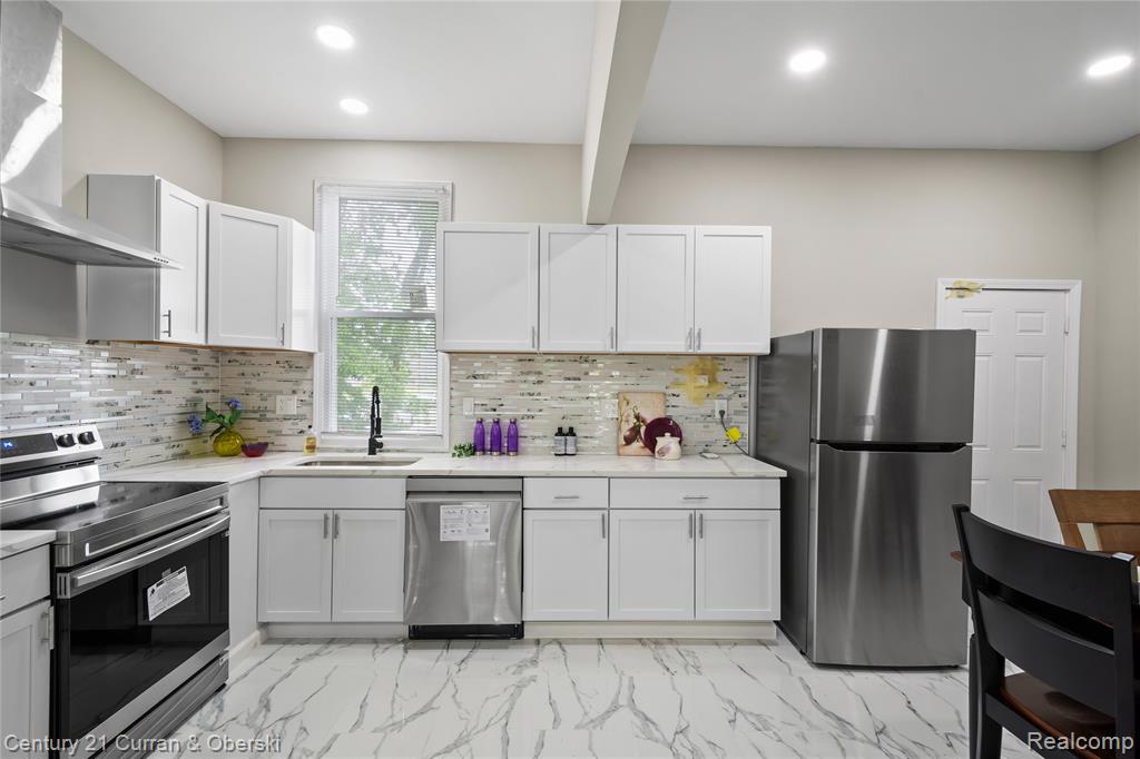 65 Melbourne Street, Detroit, MI 48202 — Photo 13
