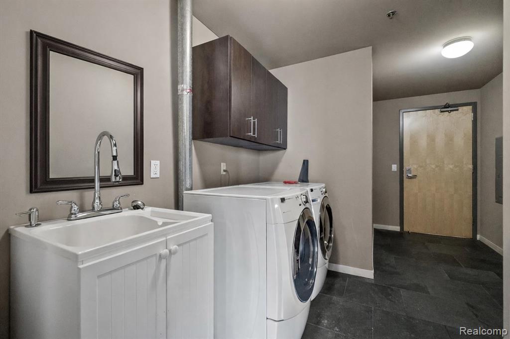 432 S Washington Avenue, 1804, Royal Oak, MI 48067 — Photo 16