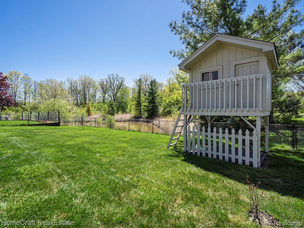 44217 DARTMOUTH Street, Canton, MI 48188 — Photo 46